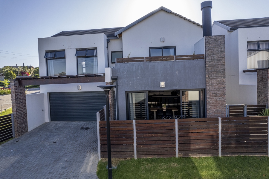 3 Bedroom Property for Sale in Langeberg Ridge Western Cape